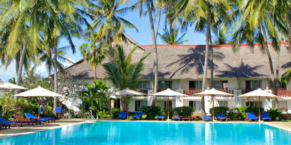 Voyager Beach Resort & Spa - Garden room zwembad - Bamburi en Shanzu Beach, Kenia Voyager Beach Resort & Spa - Garden room zwembad - Bamburi en Shanzu Beach, Kenia