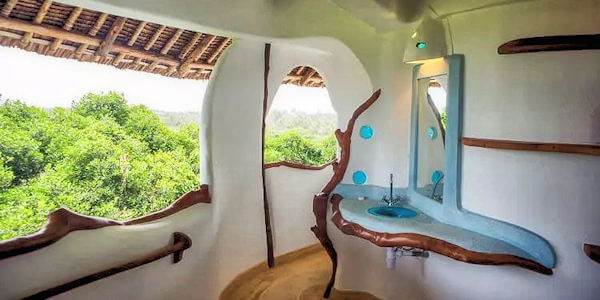 Watamu Treehouse accommodatie aqua suite badkamer, Watamu Beach in Kenia Watamu Treehouse accommodatie aqua suite badkamer, Watamu Beach in Kenia