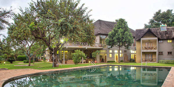 Weru Weru River Lodge klik voor verdere informatie! Weru Weru River Lodge klik voor verdere informatie!
