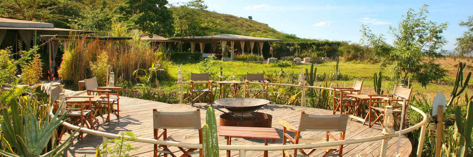Zebra Plains Mara Camp is een kleinschalig safarikamp in het noordoostelijk deel van de Masai Mara Zebra Plains Mara Camp is een kleinschalig safarikamp in het noordoostelijk deel van de Masai Mara